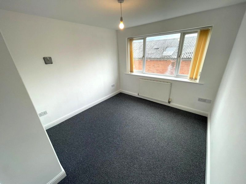 Oliver Lane Great Sutton